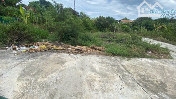 BÁN ĐẤT VĨNH TRUNG – GIÁ TỐT📍 Vị trí: Cách đường chính 30m, thông thẳng ra Võ Nguyên giá - 4