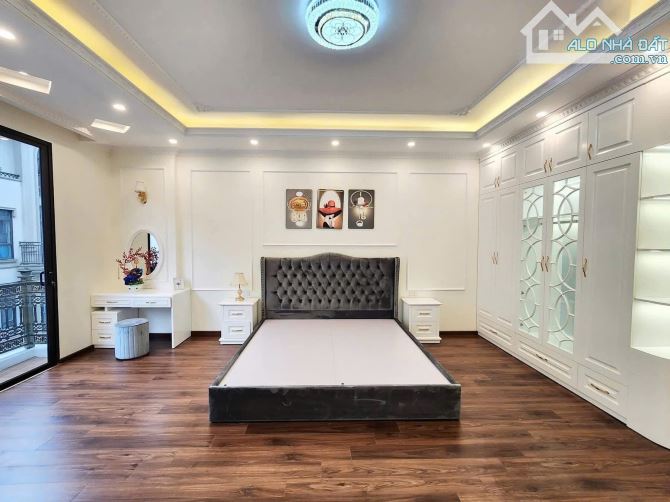 Phân Lô 7 Tầng Thang Máy, 2 Thoáng - Đẹp Nhất Hồ Tùng Mậu Cạnh GoldMark 43m2 MT 4m 15.8 tỷ - 4
