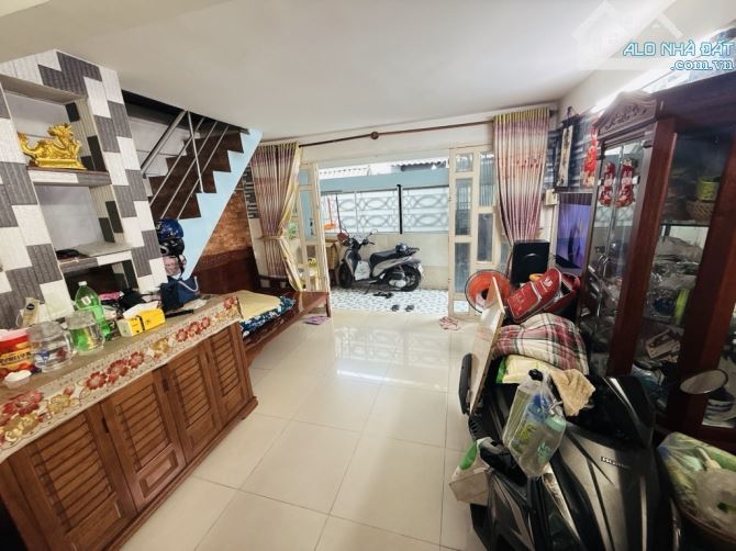 NHÀ 2 TẦNG NGANG 4.5M – CÁCH MT HTP 20M – Q7 – 3.4T - 4