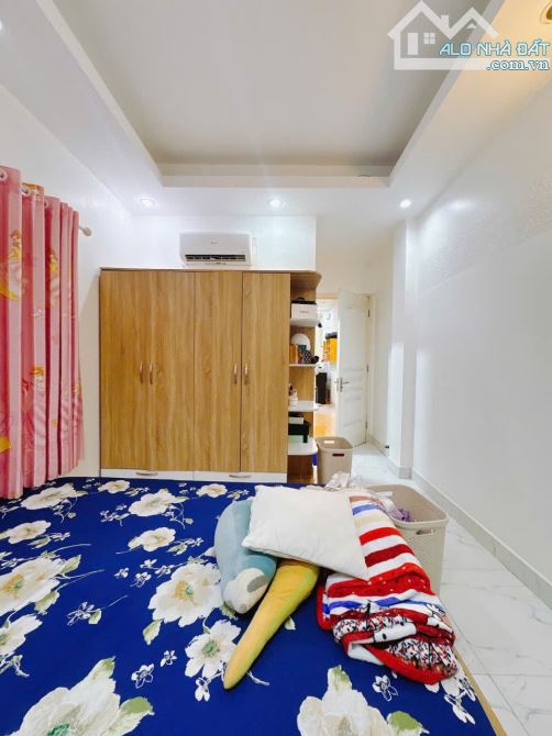 Nhà đẹp 5 tầng - 60m2 - Trước nhà 3m - Tôn Đản - F8 Quận 4. - 4