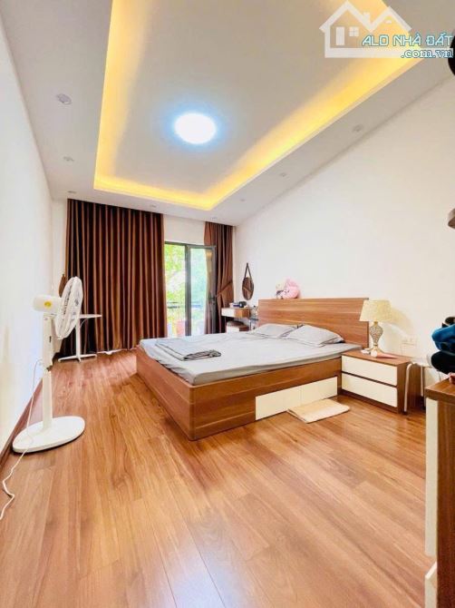 Hiếm - Phố Đỗ Nhuận Cạnh Công Viên Hòa Bình - Ngoại Giao Đoàn, 63m2 4 Tầng 12.3 tỷ - 4
