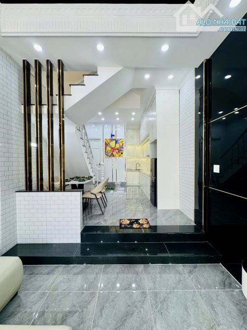 BÁN NHÀ 4 TẦNG, MẶT TIỀN NGUYỄN VĂN TRỖI (full nội thất) - Sau lưng KÝ TÚC XÁ ĐẠI HỌC CT - 4