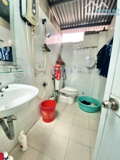 BÁN NHÀ CHÍNH CHỦ LÂU ĐỜI – NGUYỄN VĂN QUÁ, Q.12 – HẺM Ô TÔ THÔNG -  DT: 100M2 – CHỈ  5.1 - 5