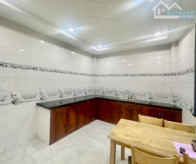 🌺🏡 Nhà 4 tầng 2 MẶT TIỀN đường TRẦN THỊ NĂM, Phường TCH,DT 120M² (6x20) đường 10m💰9,9 - 5