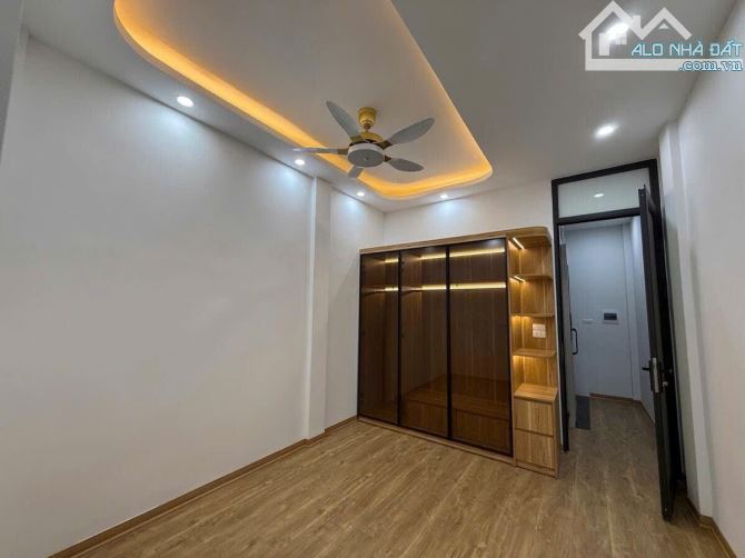 Siêu phẩm Hoàng Cầu Đống Đa 5 tầng 45m2 có thang máy mới đẹp 20m ra phố ngõ thông ở luôn - 5