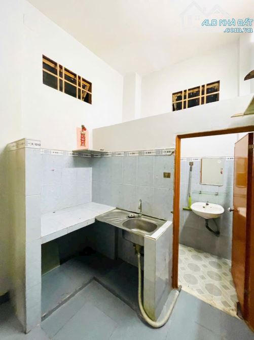 Nhà Hẻm Lò Gốm - 4 x 7M - 3,1 Tỷ - Khu dân cư an ninh - 5