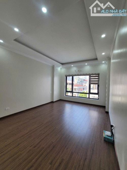 BÁN NHÀ 6 TẦNG THANG MÁY – Ô TÔ ĐỖ CỬA – NGÕ THÔNG NGUYỄN VĂN CỪ, BỒ ĐỀ – 41M2 – 3 NGỦ MAS - 5