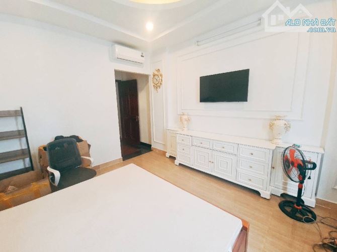 BÁN NHÀ NGUYỄN HỮU TIẾN - TÂY THẠNH - XE HƠI NGỦ TRONG NHÀ - 4 TẦNG 70M2 - NHỈNH 8.X TỶ - 5