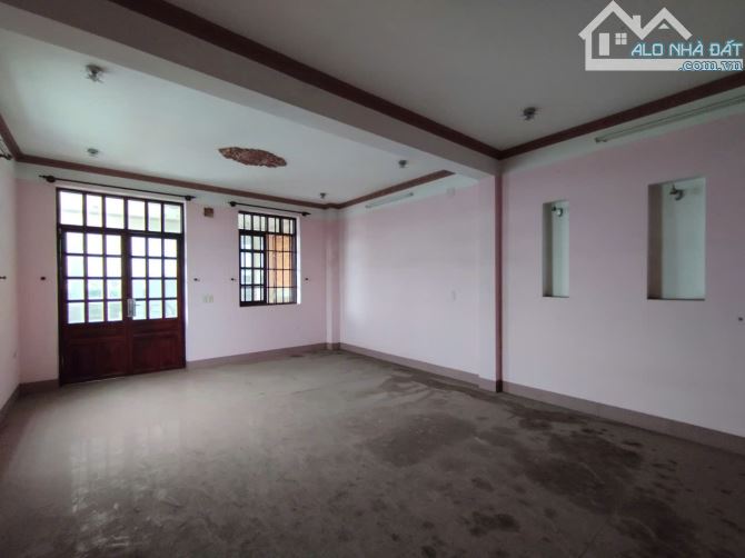 Cho thuê nguyên căn nhà mặt tiền đường Nguyễn Ái Quốc, Quốc lộ 1K - 5