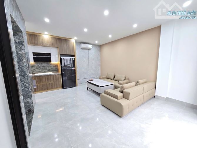 TRẦN KHÁT CHÂN - THANG MÁY - XÂY MỚI - ĐẦY ĐỦ NỘI THẤT - LÔ GÓC 2 THOÁNG - 5