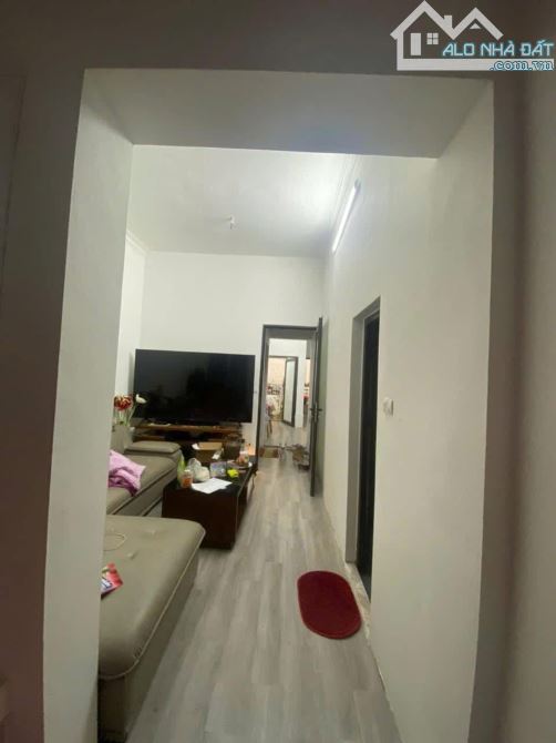 Siêu phẩm Cầu Giấy oto tránh ,kinh doanh,lô góc ,dòng tiền 30tr/1 tháng DT 83/90m mt 5,2m - 5