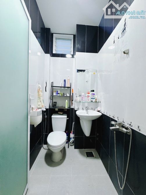 Nhà đẹp 5 tầng - 60m2 - Trước nhà 3m - Tôn Đản - F8 Quận 4. - 5
