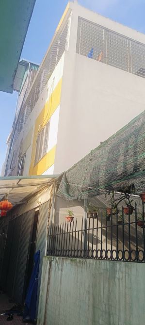 BÁN NHÀ NGHĨA LỘ, YÊN NGHĨA,DT 31M, 3T. MT 3,2M, GIÁ 4,65 TỶ - 5