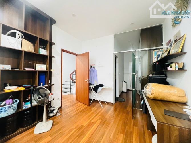 ĐẸP THẬT-TRUNG TÂM NGỌC LÂM NGUYỄN VĂN CỪ, ĐI BỘ RA CHỢ -20M MP NGUYỄN VĂN CỪ, THANG MÁY, - 6