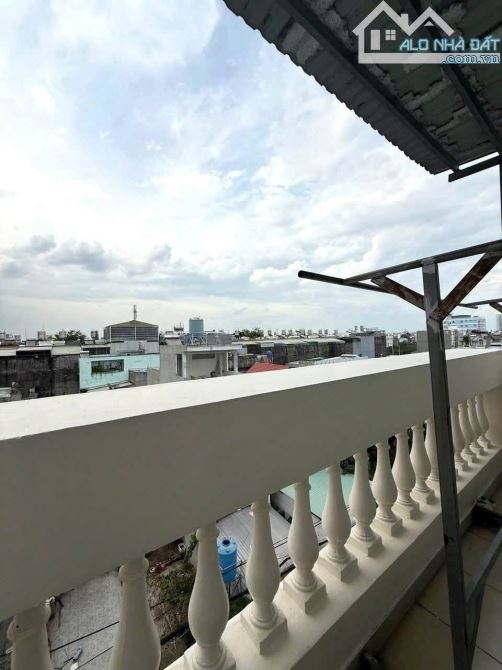🌈CHDV 5 Tầng Mặt tiền đường  THẠNH LỘC 38 Dtsd 251m2(4.3 x 18m) DÒNG TIỀN 20tr - 6