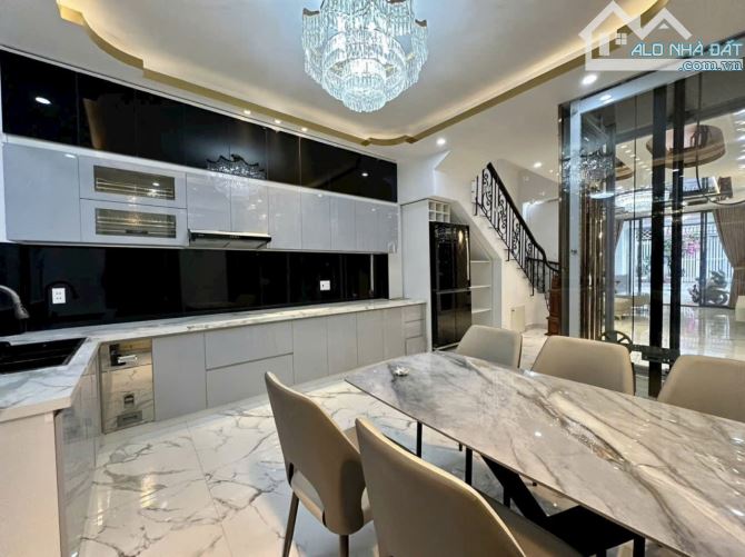 Bán nhà hẻm 7m 1979 Huỳnh Tấn Phát, Nhà Bè, DT 4 x18m, 3 lầu, St. Giá 9,8 tỷ - 6