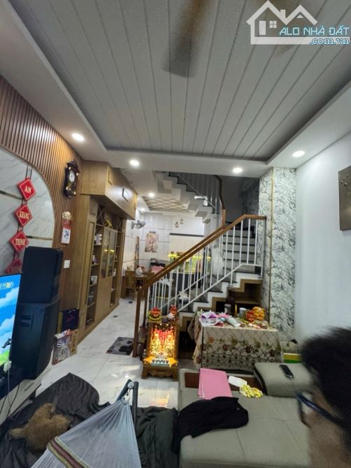 NHÀ ĐẸP QUANG TRUNG GV - GẦN ST EMART 2 - HẺM 3M GẦN MẶT TIỀN - 46² - - 6