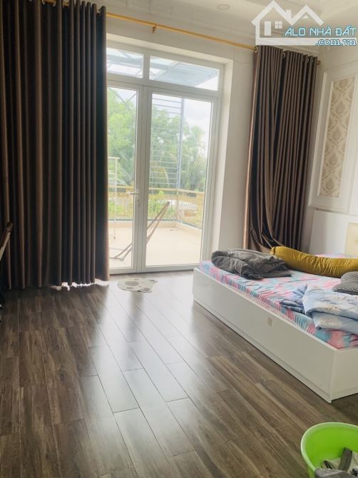 NHÀ 4 TẦNG MỚI ĐẸP SANG TRỌNG HIỆN ĐẠI XÂY DỰNG FULL 100m2 KHÔNG BỊ LỘ GIỚI HOÀN CÔNG ĐỦ - 6