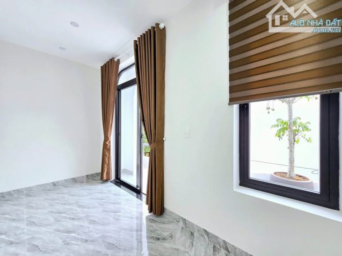 Nhà 2 tầng kiệt oto sân rộng rãi TÔN ĐẢN - 6