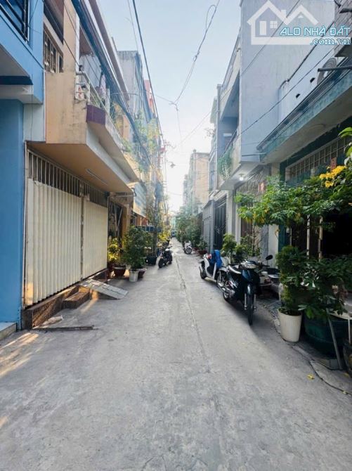 CƯ XÁ PHÚ LÂM A - QUẬN 6 - GIÁP QUẬN 11 - 4x16m 64m2 - 4Pn - HẺM 4M - CHỈ 6.1 TỶ CÒN BỚT - 6