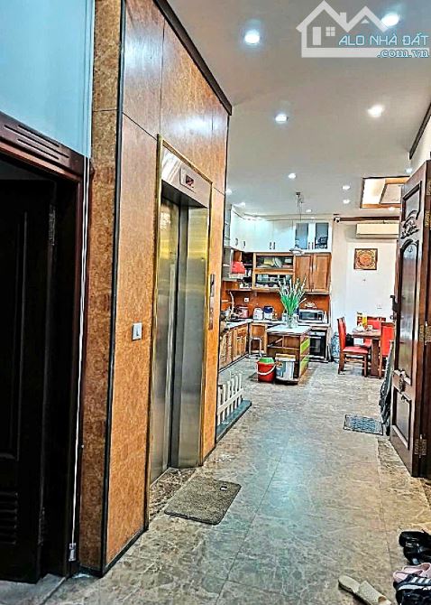 Lạc Long Quân ! 100m2 x MT10m, gara, lô góc, khu vực quan Chức, cạnh Lotte Mall - 6