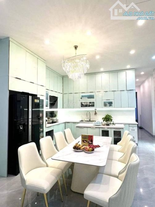 Bán Gấp! Trần Hữu Tước, Lô góc, Gần phố, nhà đẹp ở ngay, 38m2*5T - 6