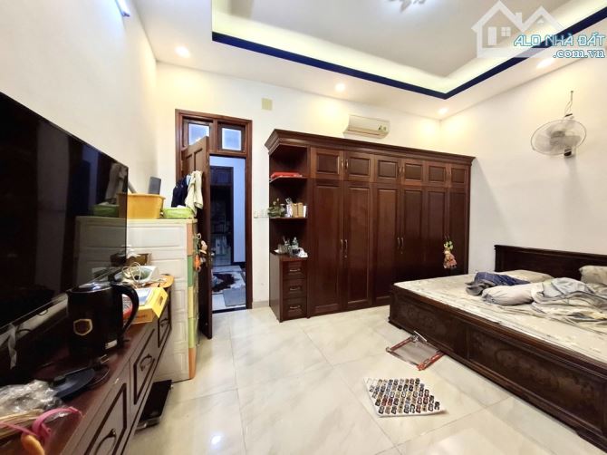 Bán nhà đẹp 5 tầng, 64m2 (5x14), Hẻm xe hơi, ngay Hương Lộ 80, gần Lê Văn Quới, hơn 4 tỷ - 6
