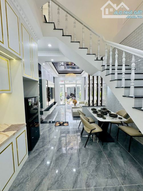 BÁN NHÀ 4 TẦNG, MẶT TIỀN NGUYỄN VĂN TRỖI (full nội thất) - Sau lưng KÝ TÚC XÁ ĐẠI HỌC CT - 6