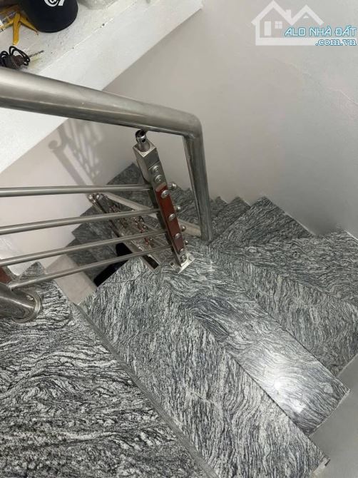 Nhà Đẹp - Ở Ngay-  Ngõ Nông - Phúc Tân - Hoàn Kiếm - Dt: 26m2/5tầng/7,2mMT*6,1 tỷ - 6