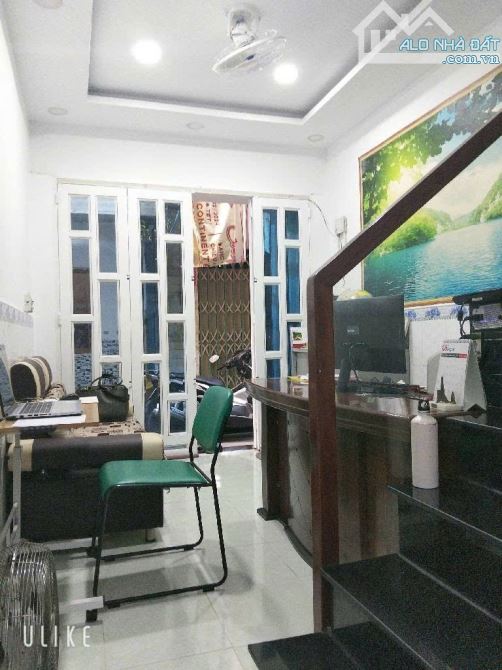 TRUNG TÂM Q 1 , 2 TẦNG BTCT NỞ HẬU NHẸ, CÁCH HXH 5 BƯỚC CHÂN , CÁCH MT 20M NHỈNH 4T - 7