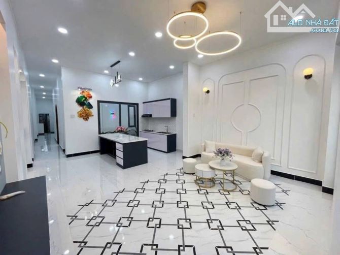 Chú 6 Bán gấp căn nhà ở Tân Thông Hội – Củ Chi. Cách QL22 chỉ 400m. DT 125m2, giá chỉ có 8 - 7