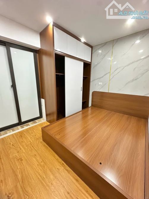 Bán căn tập thể trường Đại học sư phạm Hà Nội, phố Trần Quốc Hoàn , cầu giấy , giá 4.2 tỷ - 7