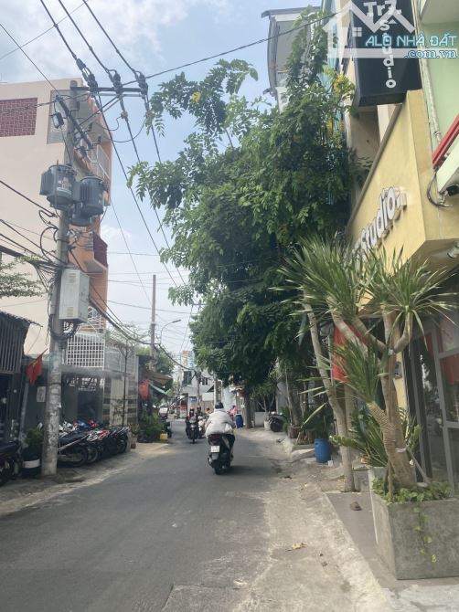 NHÀ VƯỜN LÀI TÂN PHÚ 90M2 NỞ HẬU TÀI LỘC CHỈ NHỈNH 6 TỶ- HẺM BA GÁC VÀI BƯỚC RA HẺM XE TẢI - 7