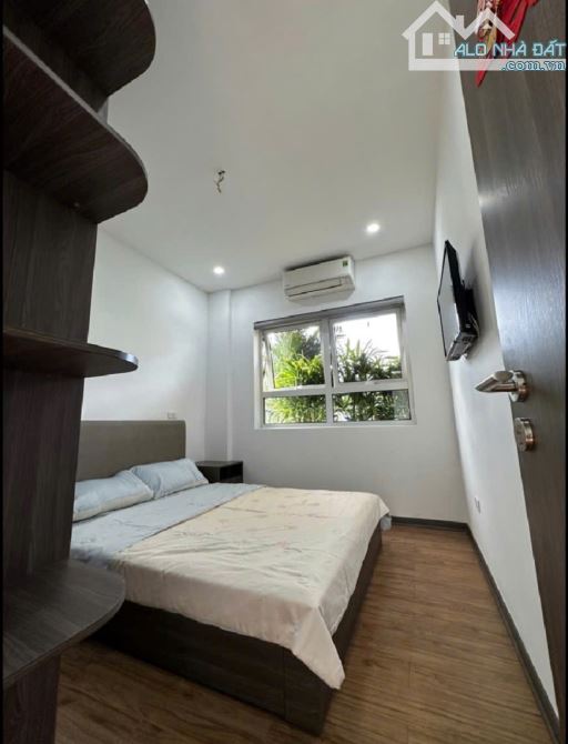Bán căn hộ chung cư ( sân vườn 40 m2 như nhà thổ cư ) Minh Khai - DT 100 m2 x 3 PN - 7