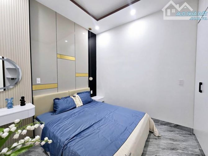 Nhà 2 tầng kiệt oto sân rộng rãi TÔN ĐẢN - 7