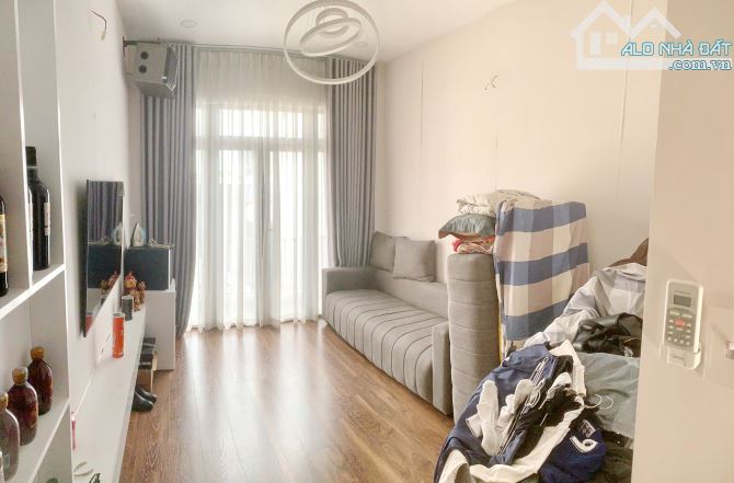 Bán nhà đẹp 2 lầu gần MT Phạm Thế Hiển Phường 4 Quận 8 - 8