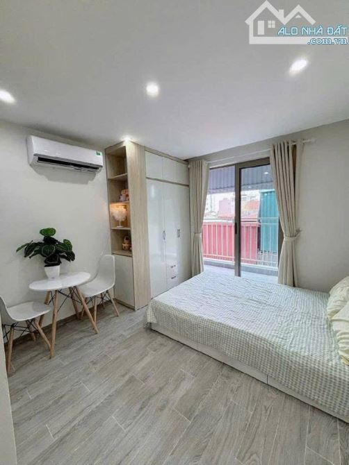 — 7 tầng thang máy/ 10 phòng full nội thất/ 60tr tháng/ 720 triệu năm - 8