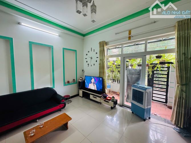 Nhà 2 tầng 153m2 kiệt ô tô Cao Xuân Dục giá chỉ 5.x tỷ - 8