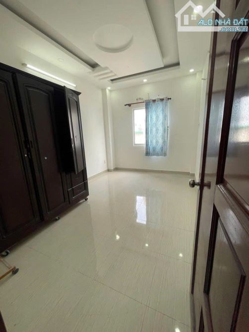 Siêu phẩm Nguyễn Khoái Q4. 42m2. 4T. 4PN. Đầy đủ công năng. 5,4 tỷ có TL - 8