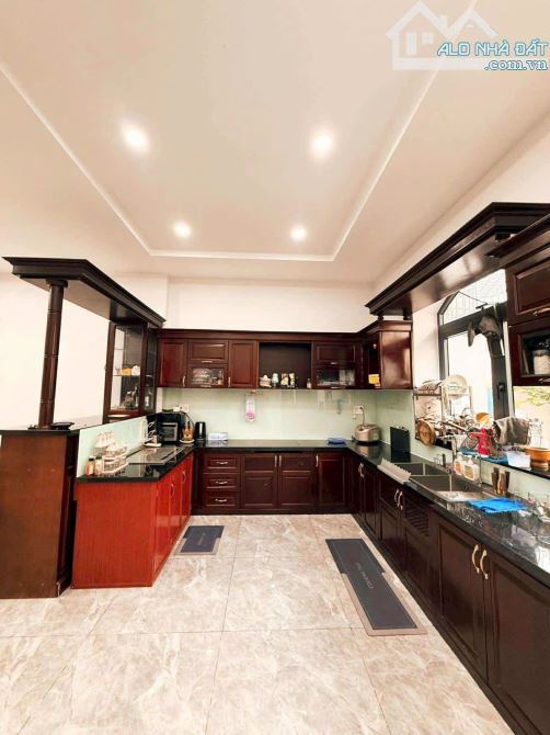 Biệt thự đường Tân Kỳ Tân Quý, 330m2 ( 11 x 35 ) 4 TẦNG 5 PN, chỉ 60tr/ M2 - 8