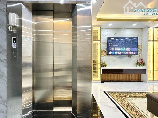 BÁN NHÀ ĐẸP QUẬN 3 - 5 TẦNG - THANG MÁY, Ô TÔ TRÁNH – 43M2 - TRẦN QUANG DIỆU - 13.5 TỶ - 8