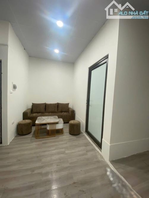 Siêu phẩm Cầu Giấy oto tránh ,kinh doanh,lô góc ,dòng tiền 30tr/1 tháng DT 83/90m mt 5,2m - 8