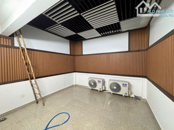 Nhà phố 4 tầng full nội thất cao cấp. Quận 7 - 8