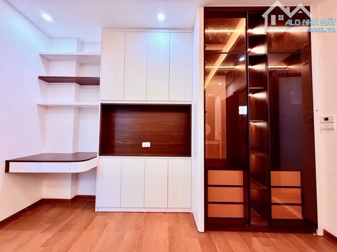 Bán nhà Lĩnh Nam. Thang máy - full nội thất. Vị trí đẹp - Ô tô tránh 1 nhà. - 9