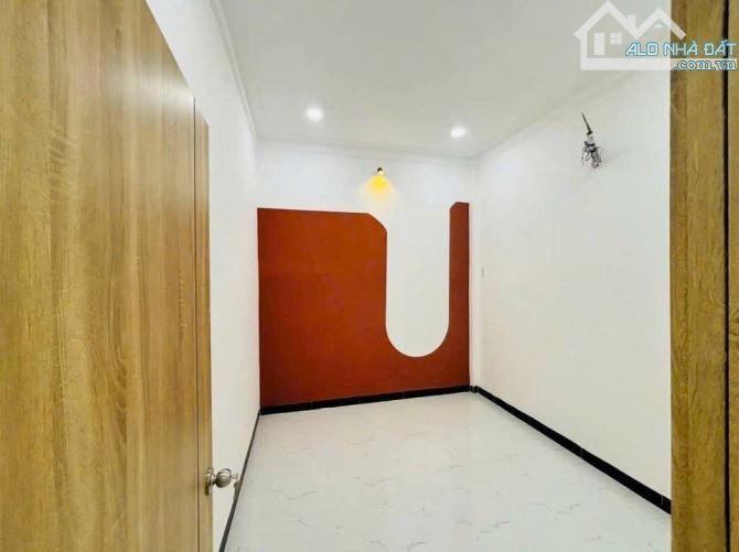 Chú 6 Bán gấp căn nhà ở Tân Thông Hội – Củ Chi. Cách QL22 chỉ 400m. DT 125m2, giá chỉ có 8 - 9