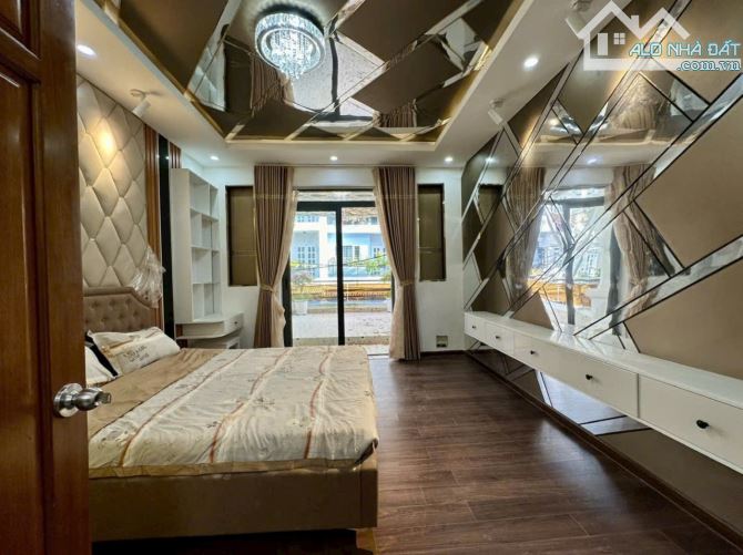 Bán nhà hẻm 7m 1979 Huỳnh Tấn Phát, Nhà Bè, DT 4 x18m, 3 lầu, St. Giá 9,8 tỷ - 9