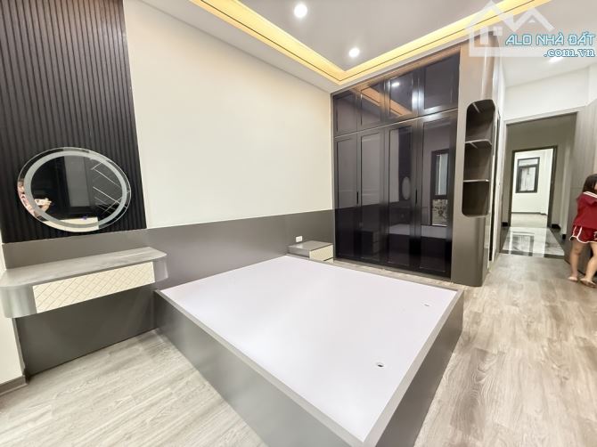 NGUYỄN AN NINH - 6 Tầng - Thang Máy - Ngõ Thông- Gần phố -Full Tiện Ích - 9