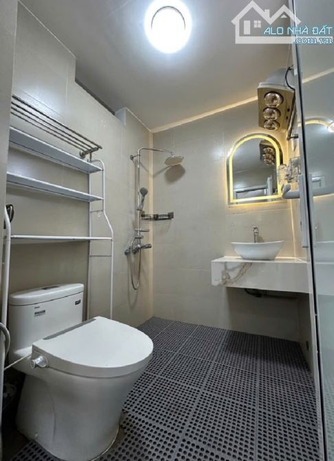 Bán căn hộ chung cư ( sân vườn 40 m2 như nhà thổ cư ) Minh Khai - DT 100 m2 x 3 PN - 9