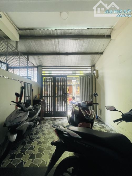 BÁN NHÀ CÁCH MẠNG THÁNG TÁM, P11 Q.3, NGANG 6M, 84M2, 8 PHÒNG NGỦ, GIÁ CHỈ 9.7 TỶ - 9