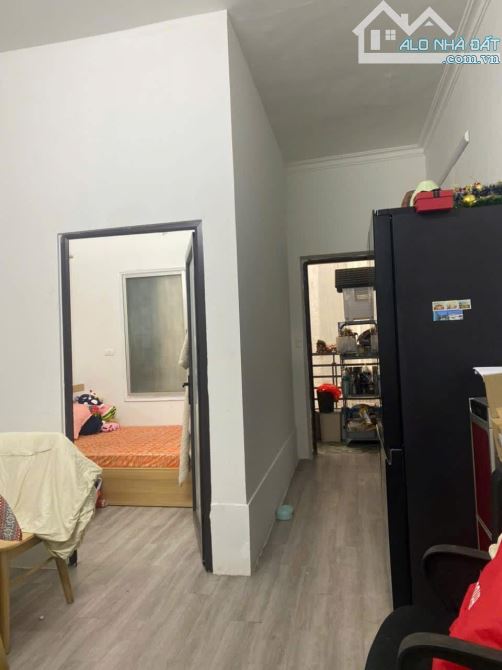 Siêu phẩm Cầu Giấy oto tránh ,kinh doanh,lô góc ,dòng tiền 30tr/1 tháng DT 83/90m mt 5,2m - 9